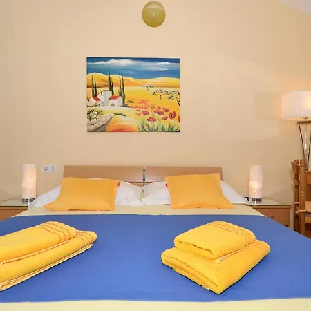 Fontana Olive Appartement *