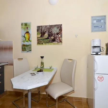 Appartement Fontana Olive *