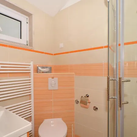 Fontana Olive Appartement *